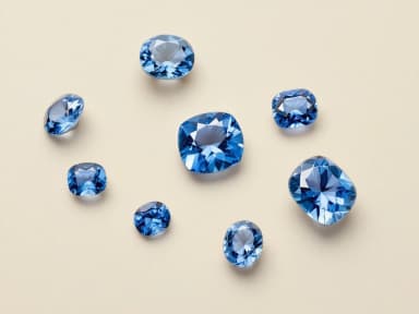 Loose sapphire gemstones